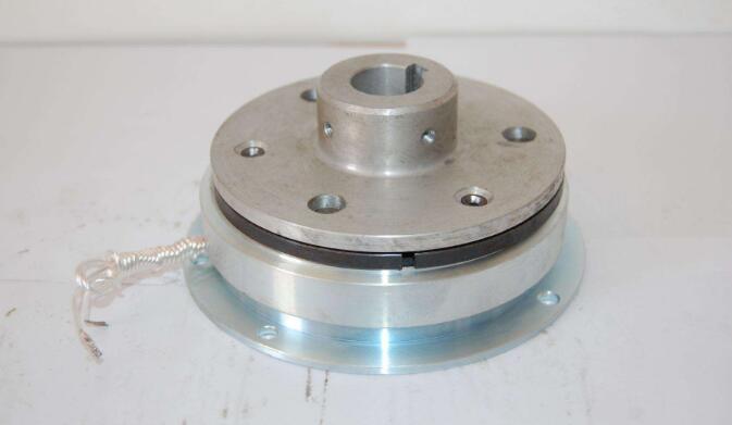 Ӱ푺Ϸ�늴��x����​��ݔϵ�y(t��ng)�ľ��Ⱥ�ʹ�É���