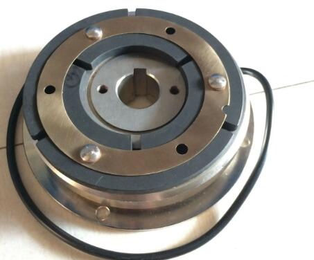 �Ϸ�늴��x��������ȫ��İl(f��)չ�͑�(y��ng)��