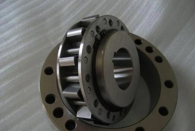 ��Խ�x������α��C��܇��ƽ�����ӣ�