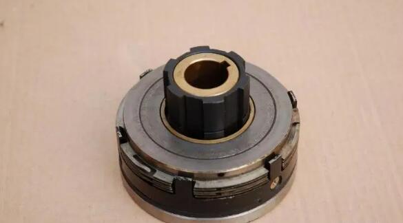 ��Խ�x���������B����ʽ��֪�����٣�