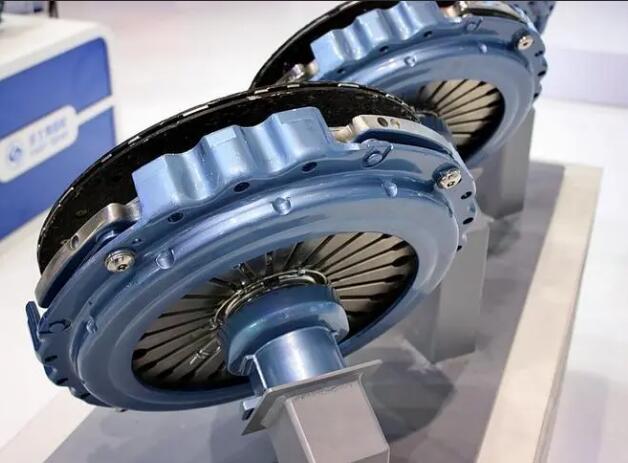 �Ϸʆ����S�е�Ӳ������ЩҪ��